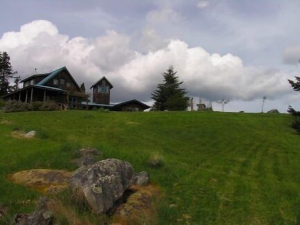 House and Guesthouse from Southeast