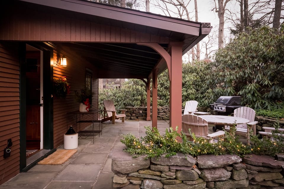 Welcome to the Lily Lake Guest House!