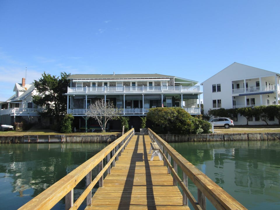 Tipsy Cottage private pier