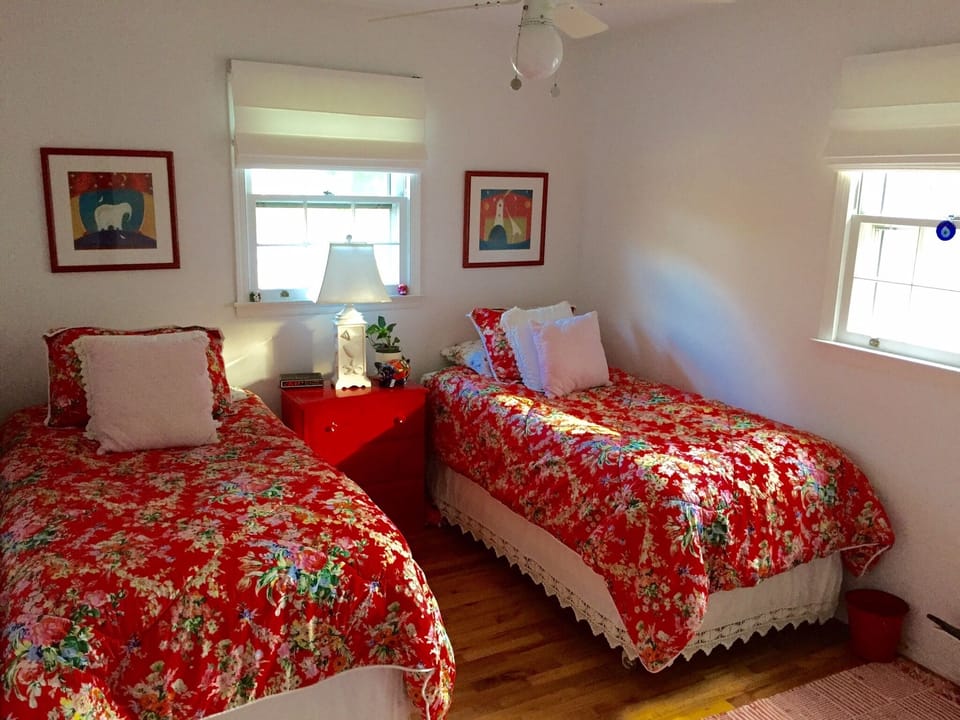 Guest bedroom