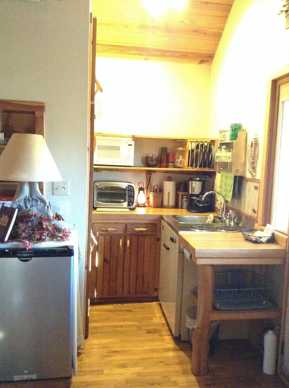 Galley kitchen + outside propane grill