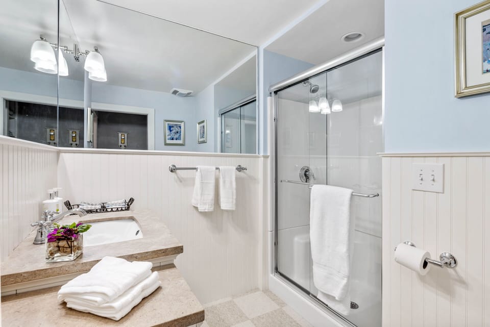Primary suite bath