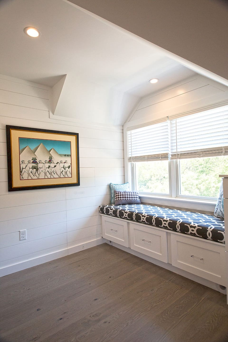 Comfortable Built-In Window Seat in Upstairs King Master Bedroom