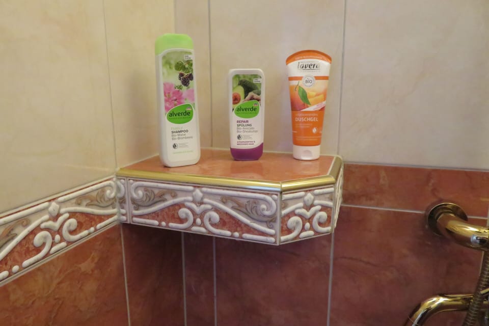 Bathroom amenities
