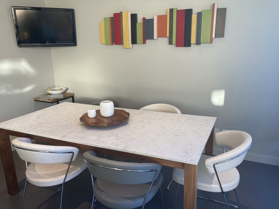 Dining with 6 chairs 