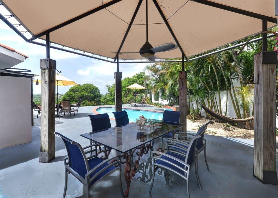 Outdoor dining gazebo