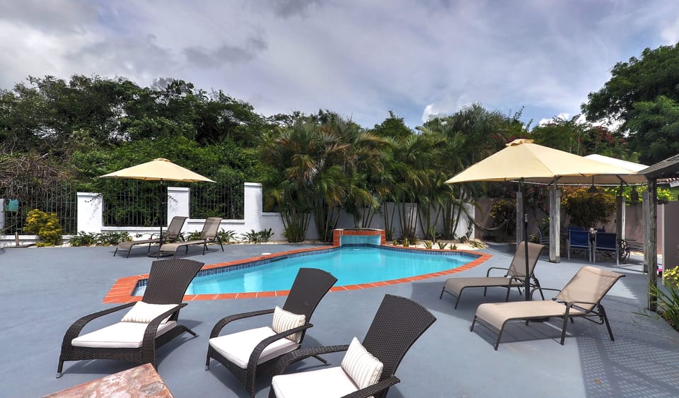 Large and fabulous pool deck