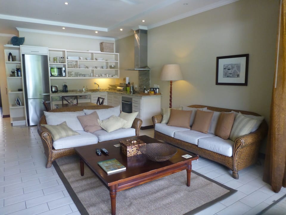 Spacious Lounge with Sat TV
