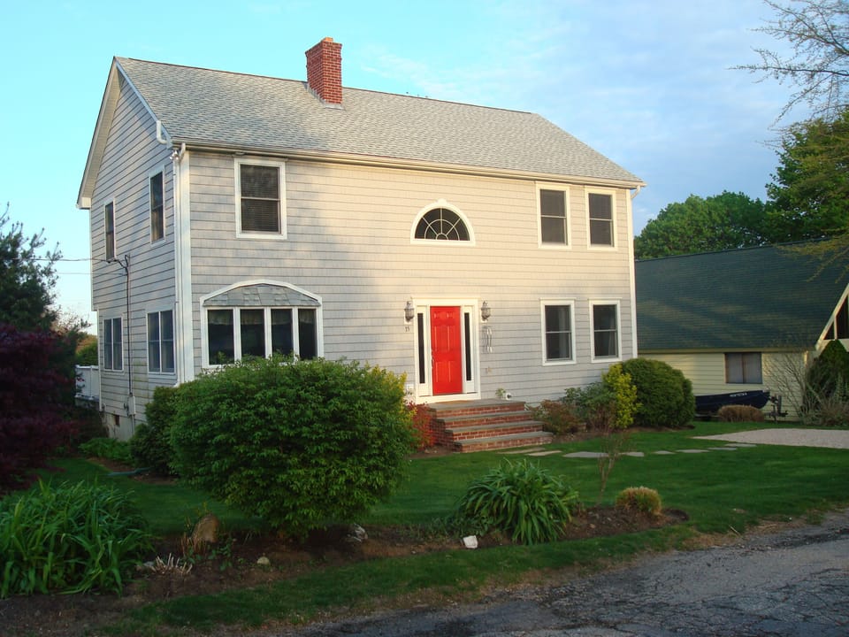 Charming Beach House in Bonnet Shores
