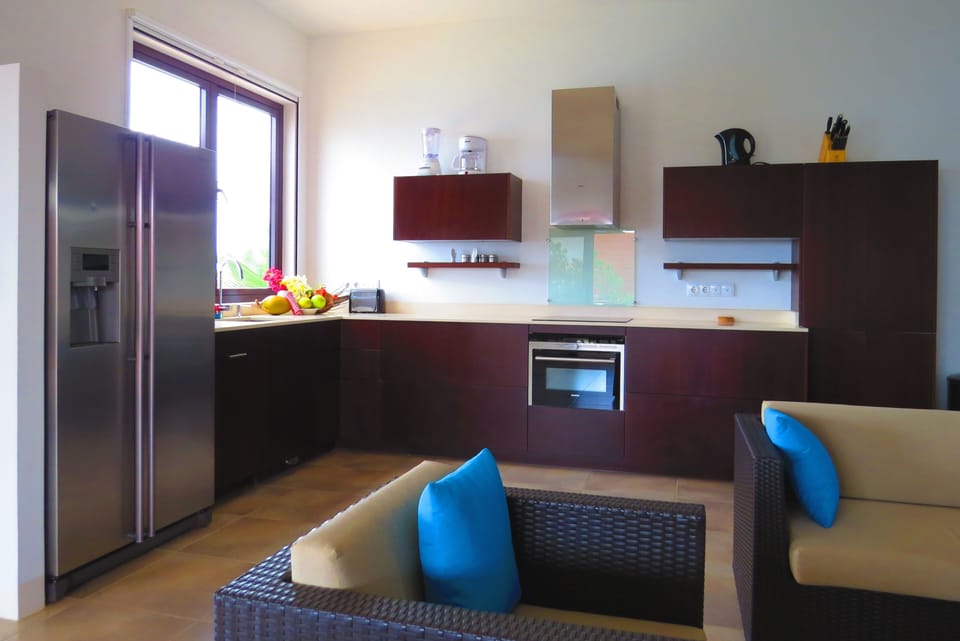 fully equipped kitchen.