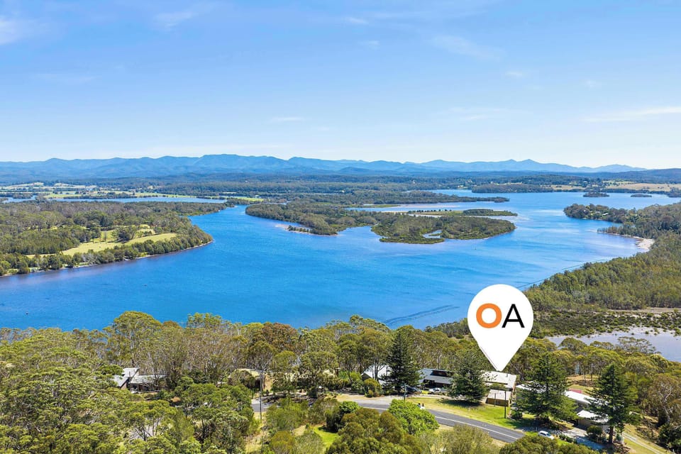 Location - beautiful lake views