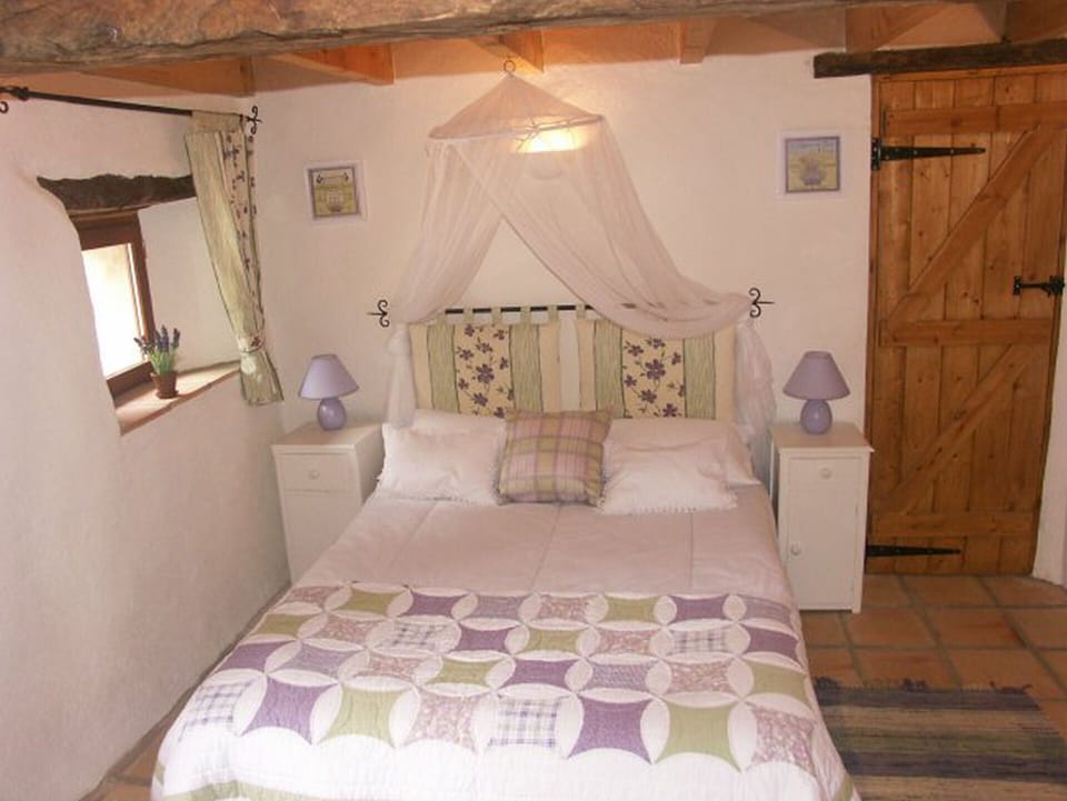 ground floor double with full sized ensuite