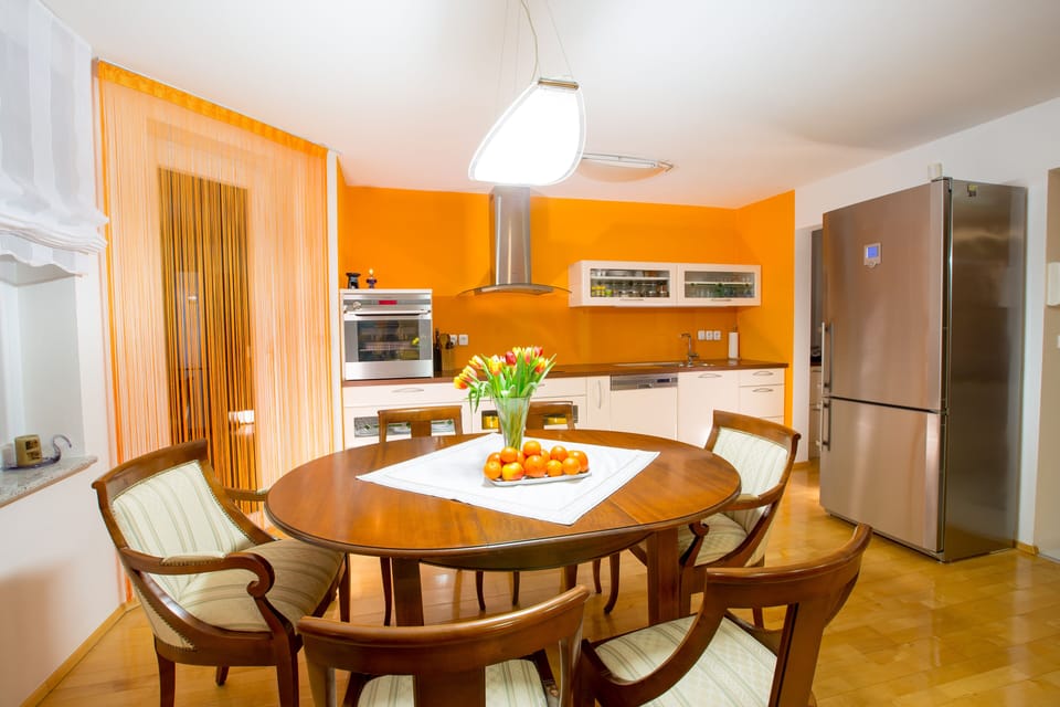 ANA kitchen
