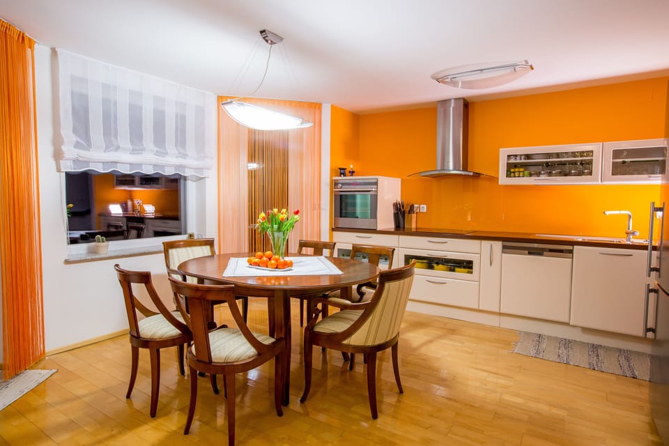 ANA kitchen