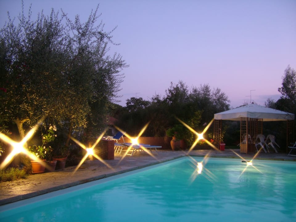 swimming-pool