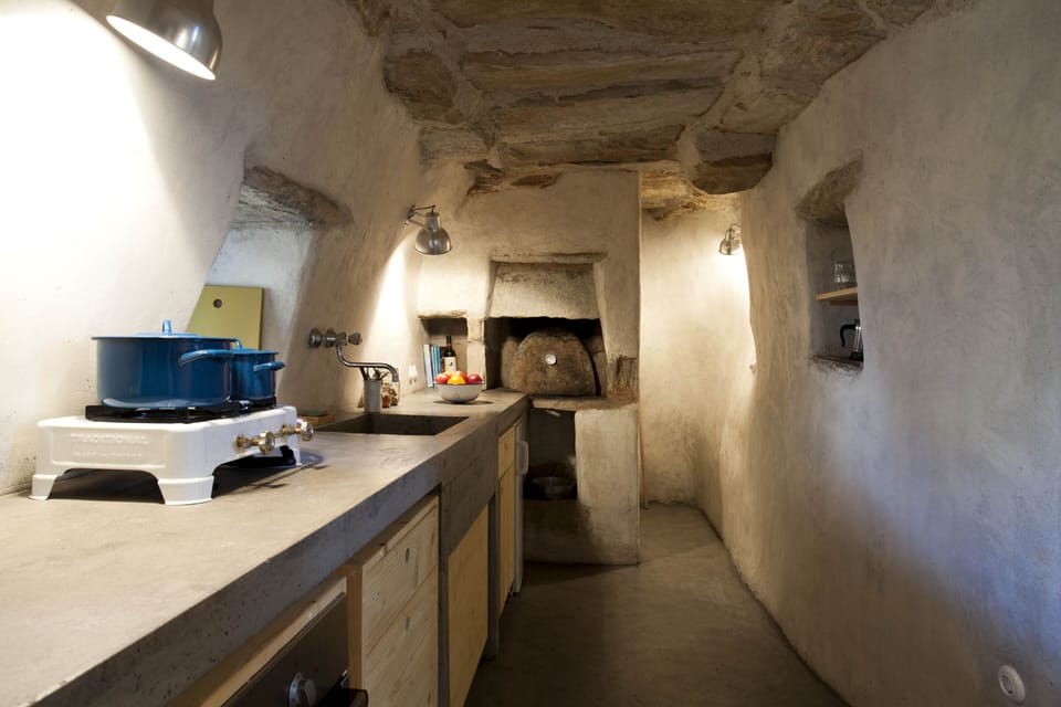 The kitchen and the wood oven. A good day starts from here