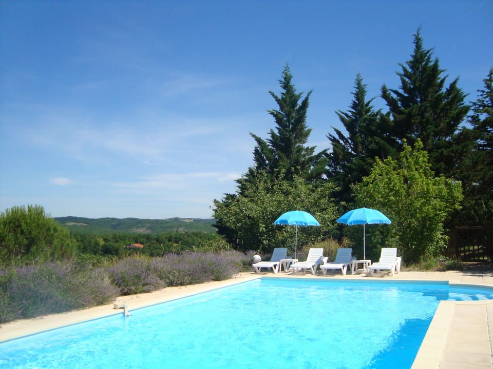 The pool and views