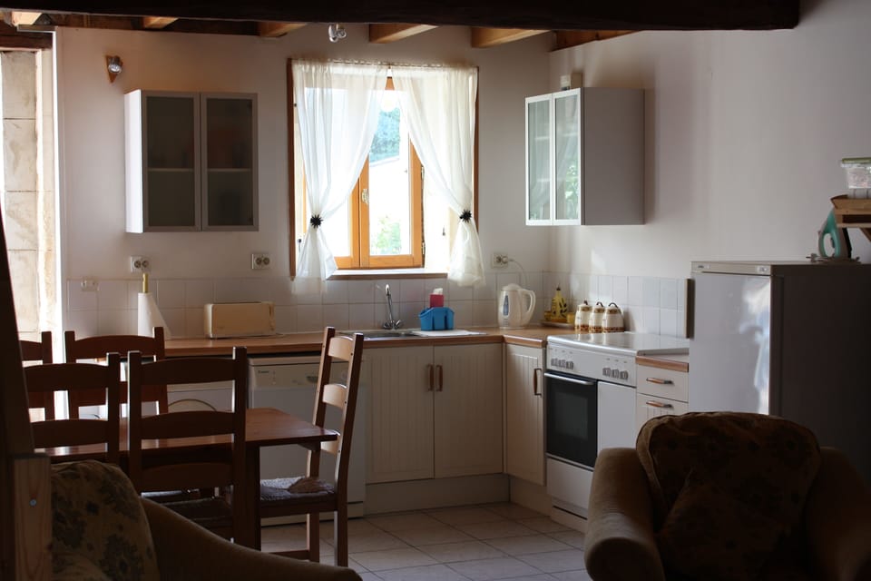 Downstairs open plan kitchen and dining area