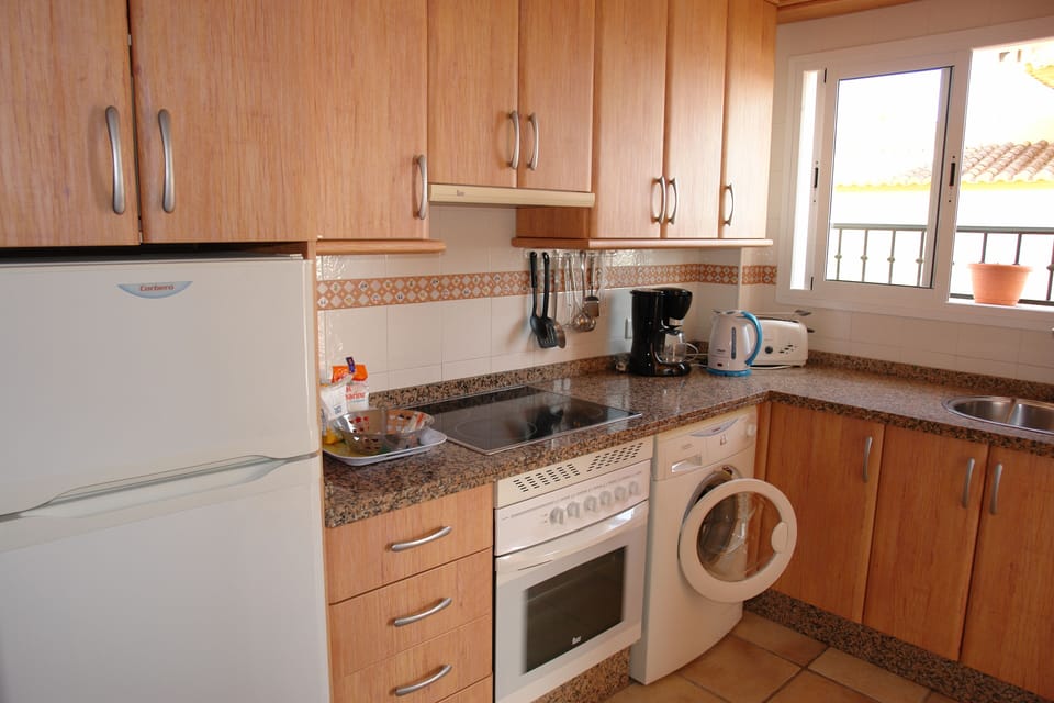 Fully equiped Kitchen & Washing machine