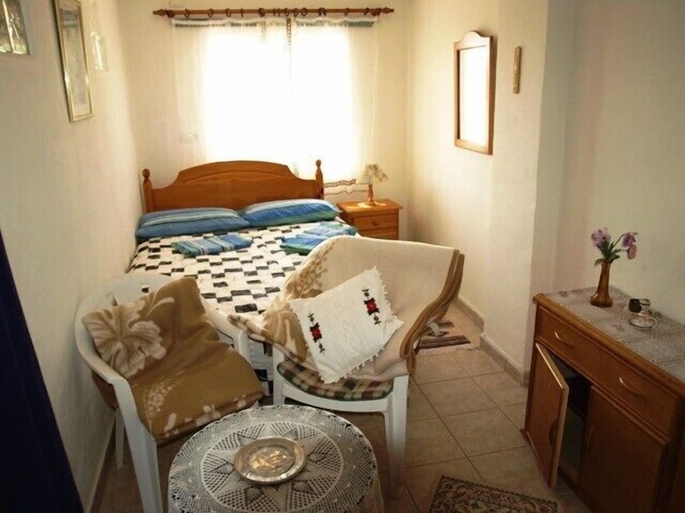 3. Bedroom, downstairs