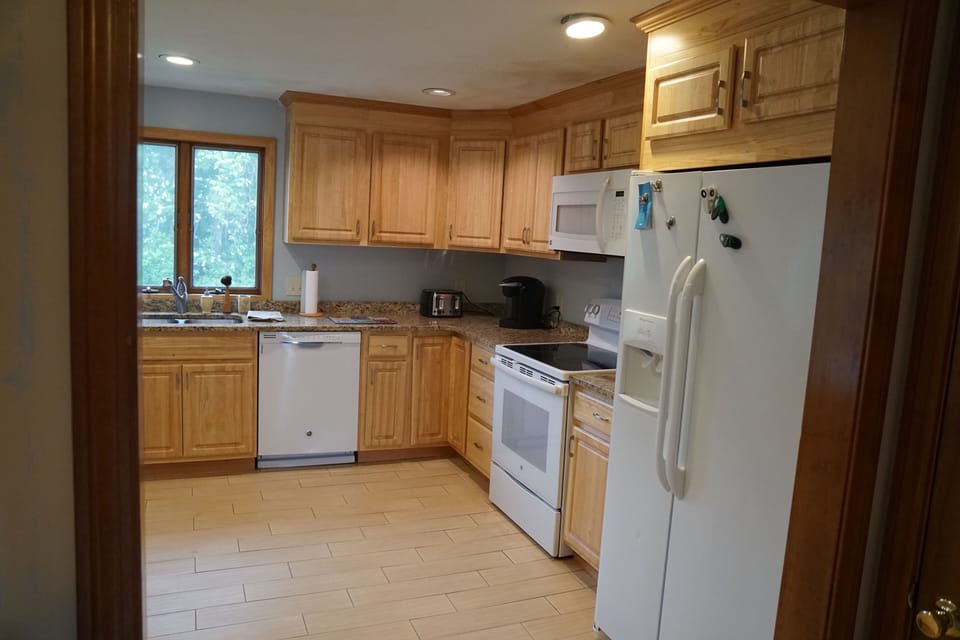 Kitchen coming in from front hallway