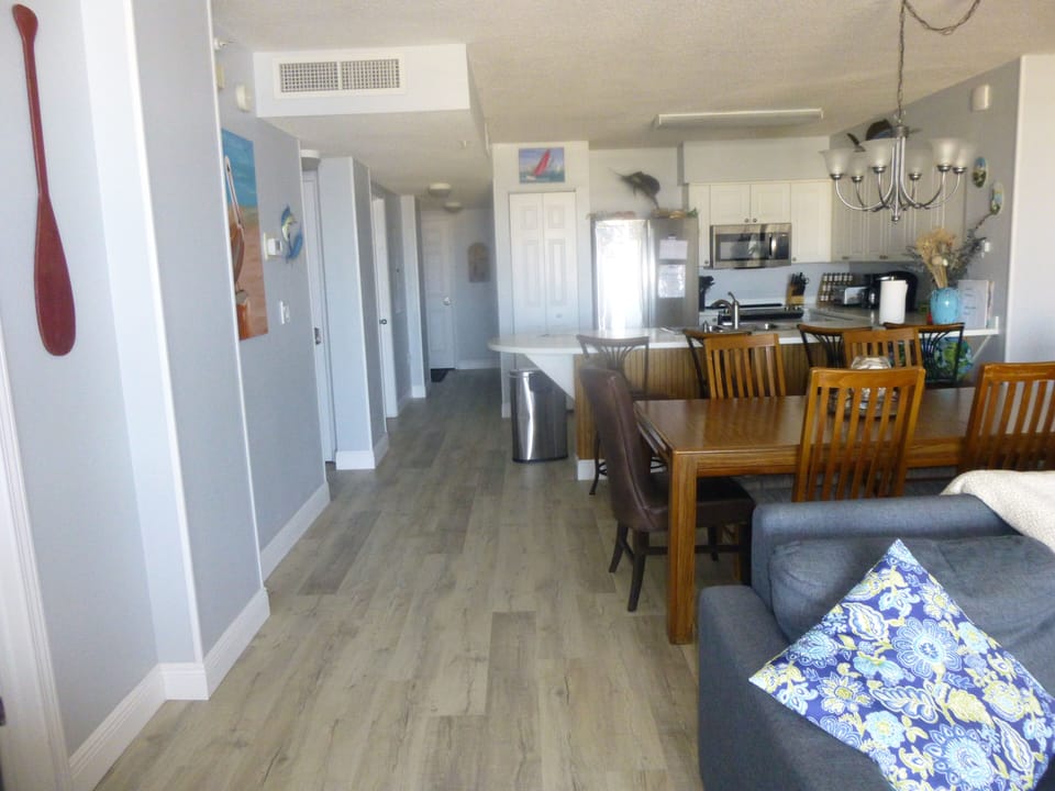Kitchen/Family room area 