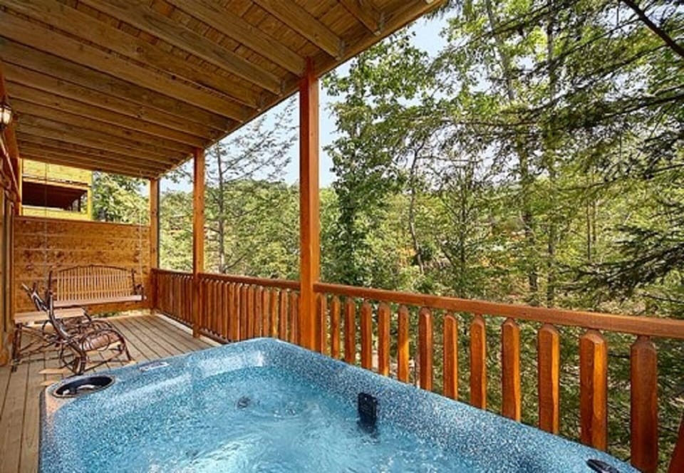Wow!  How about a hot tub with views of Mother Nature's wonders?