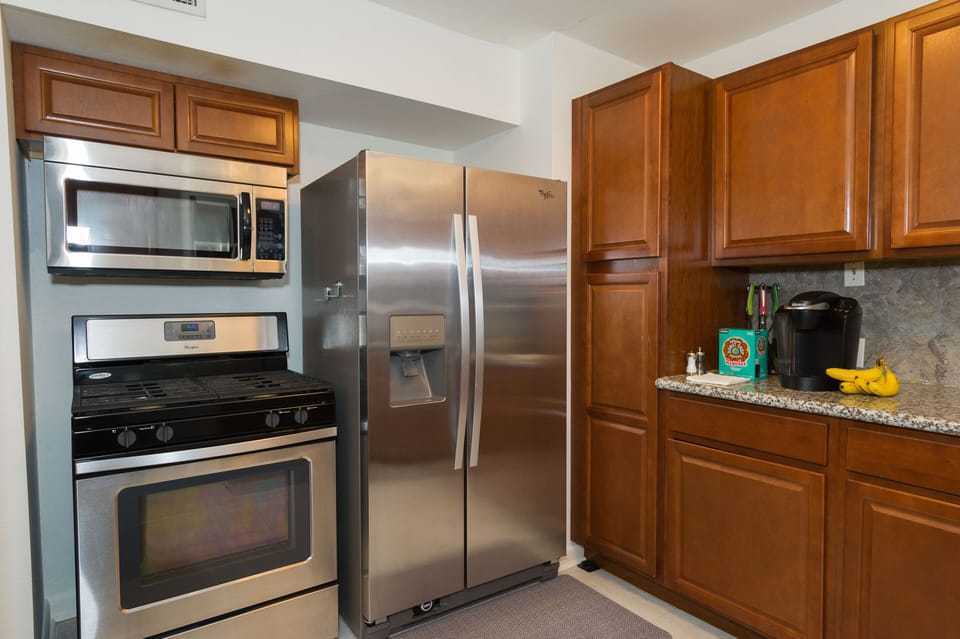 kitchen (2nd view)