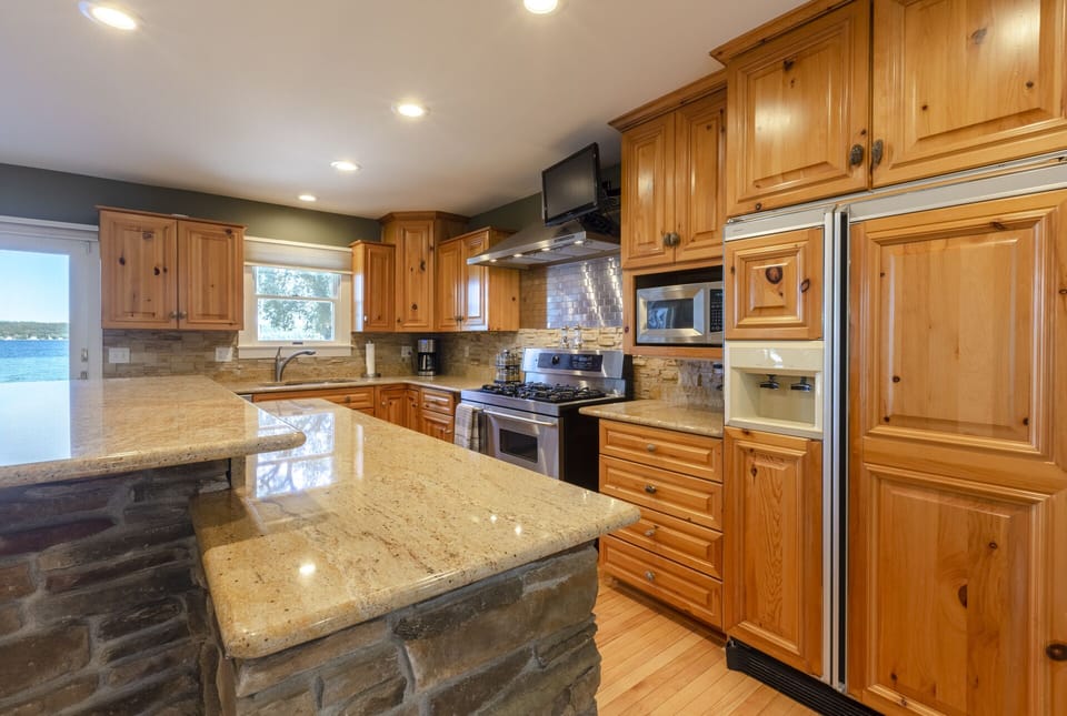 Gourmet Kitchen - Fully Equipped 