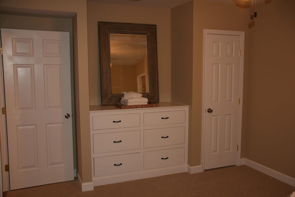 Basement Twin Bedroom