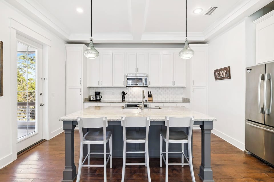 Fully Equipped Chef's Kitchen