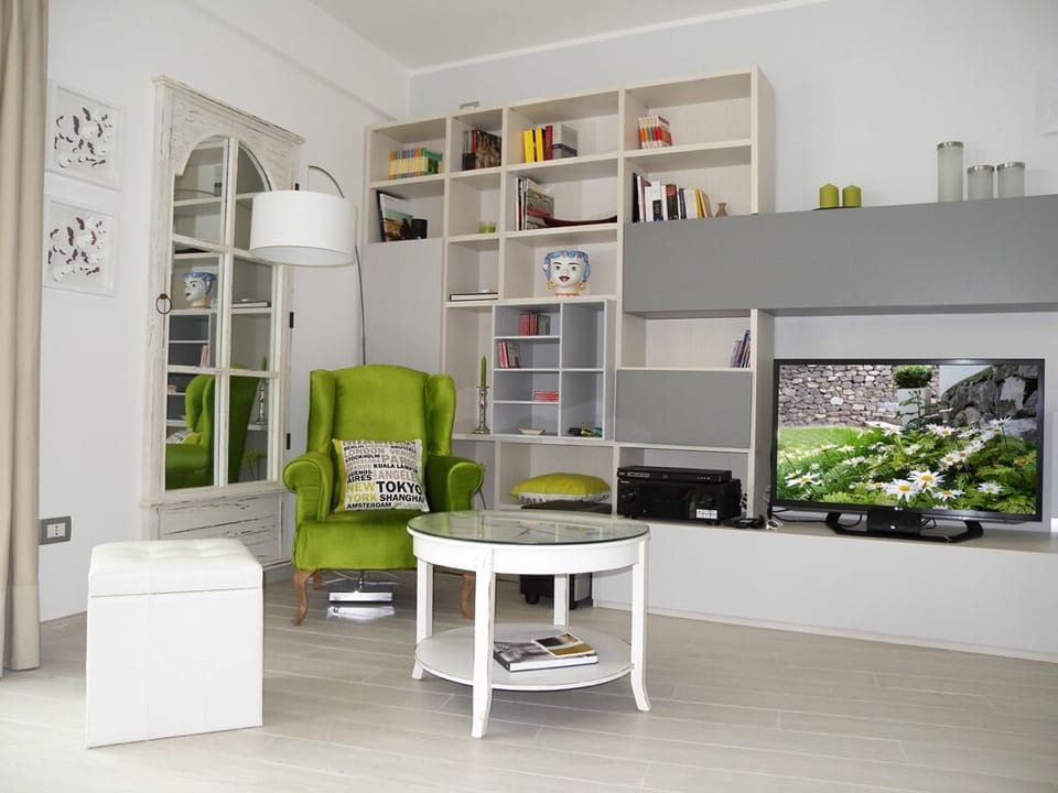 Amalfi Coast - Villa Rafael living room