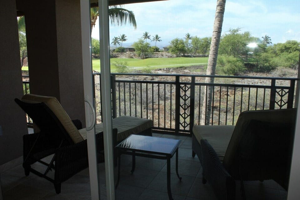 Master Bedroom Lanai Retreat