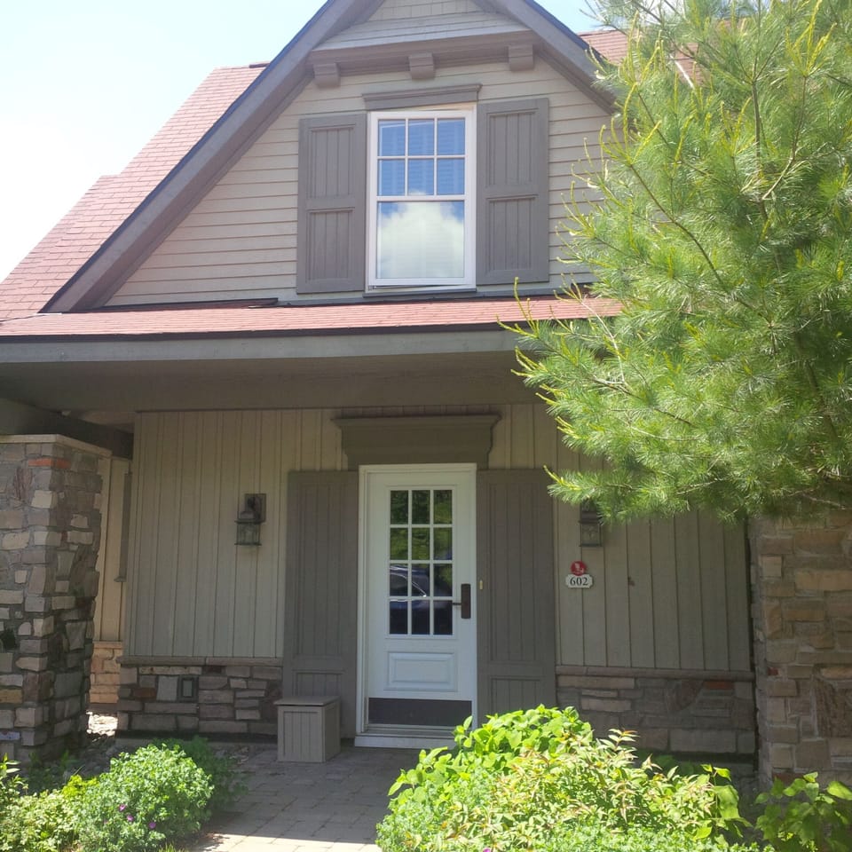 Front entrance 