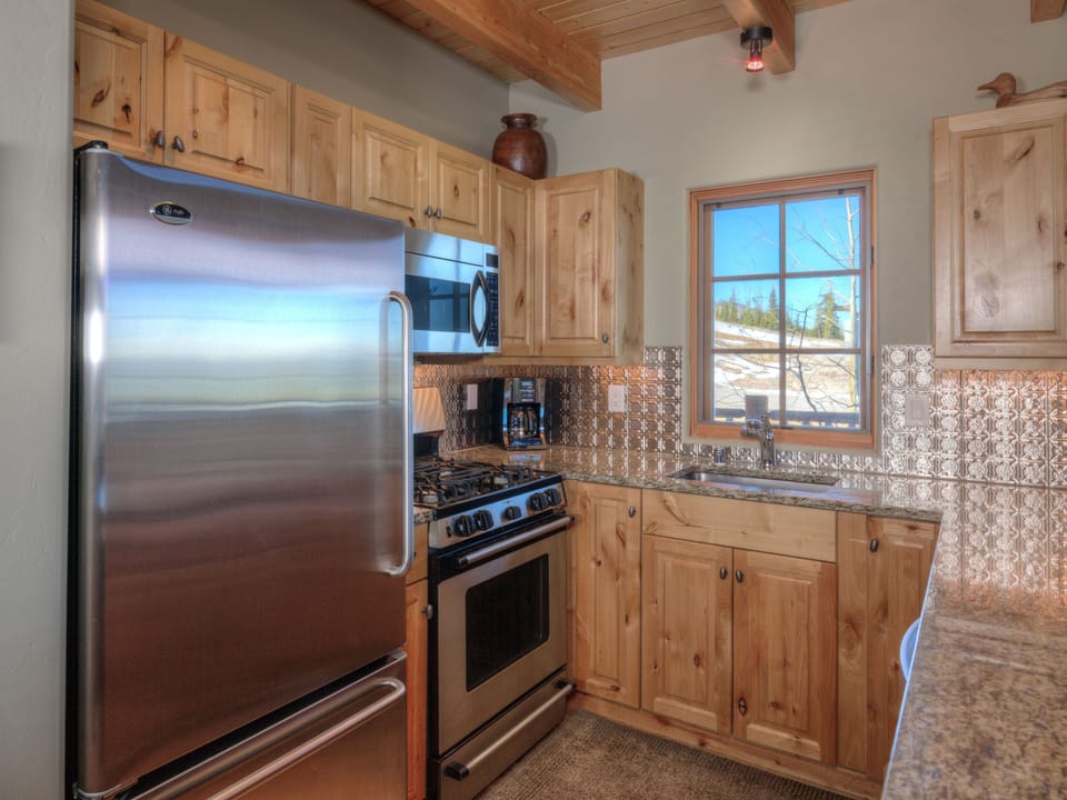 MMH 1 Gambler Way, Kitchen, 5