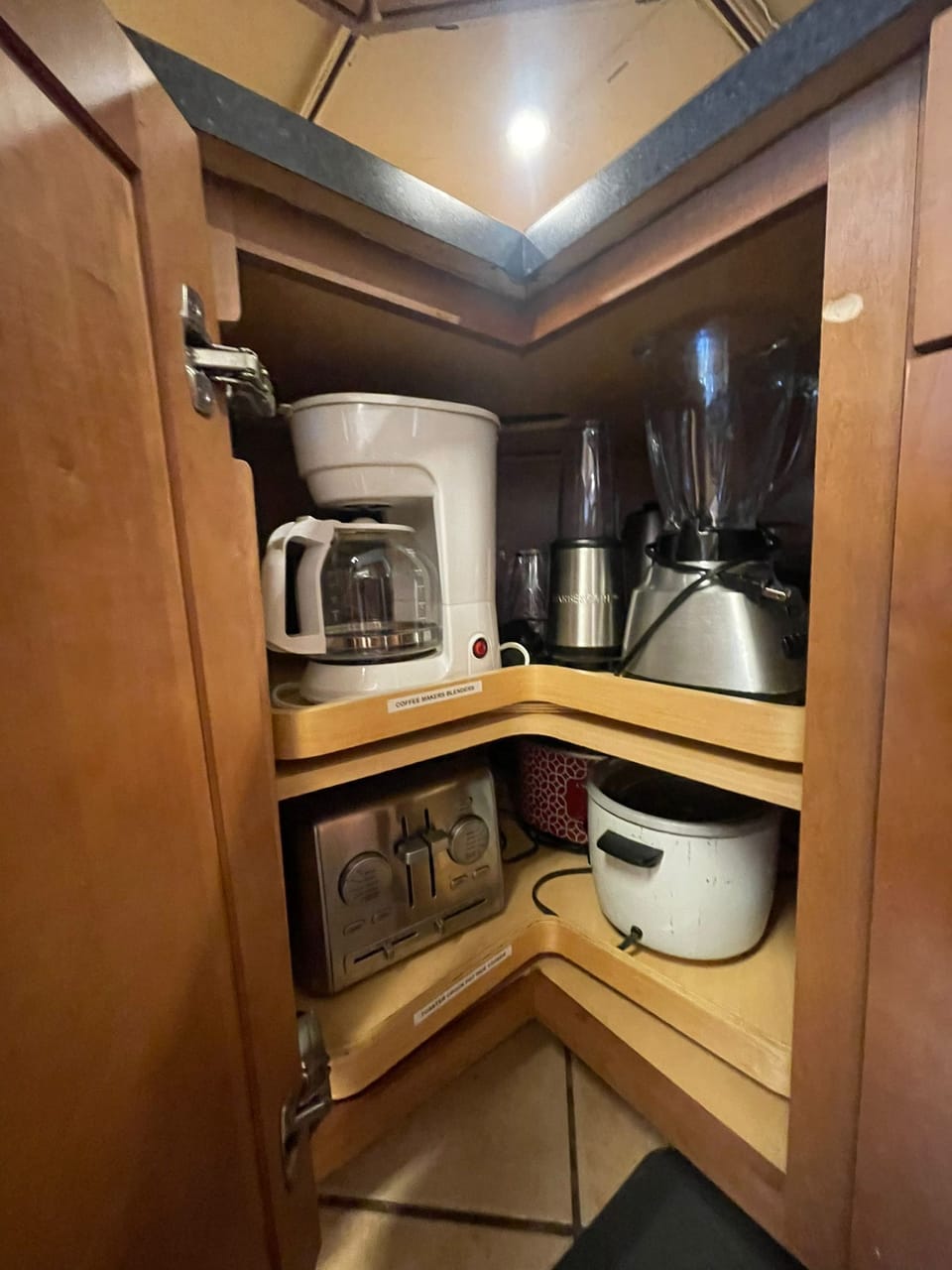 Fully stocked kitchen with all you will need to cook, like at home
