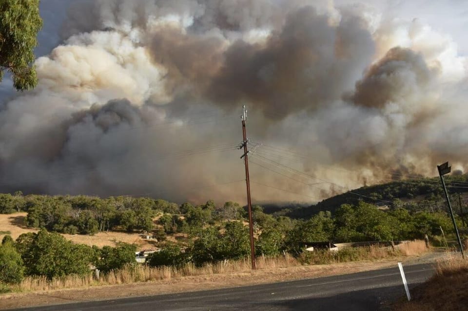 January 2021 bushfire approaching my ridge top home from the rear.