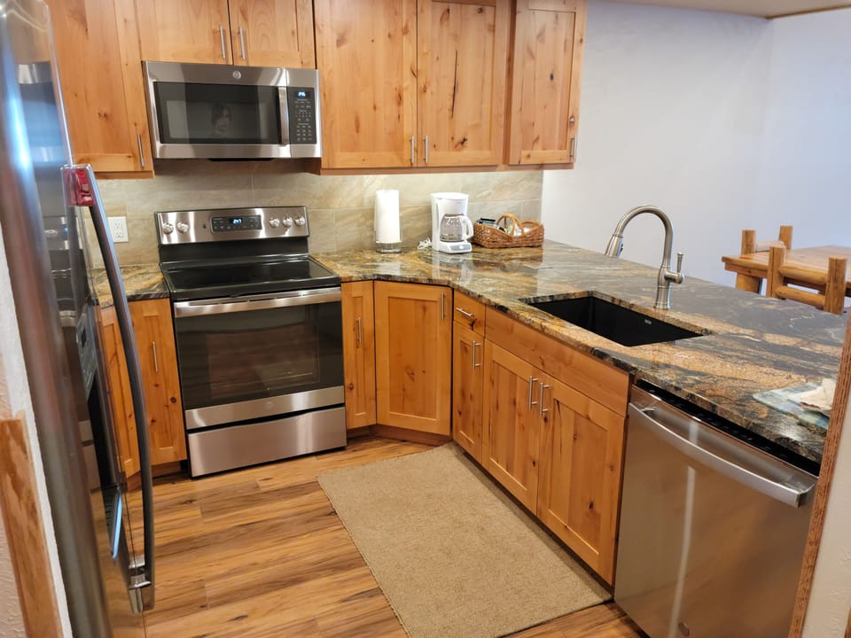 Kitchen with All Amenities 