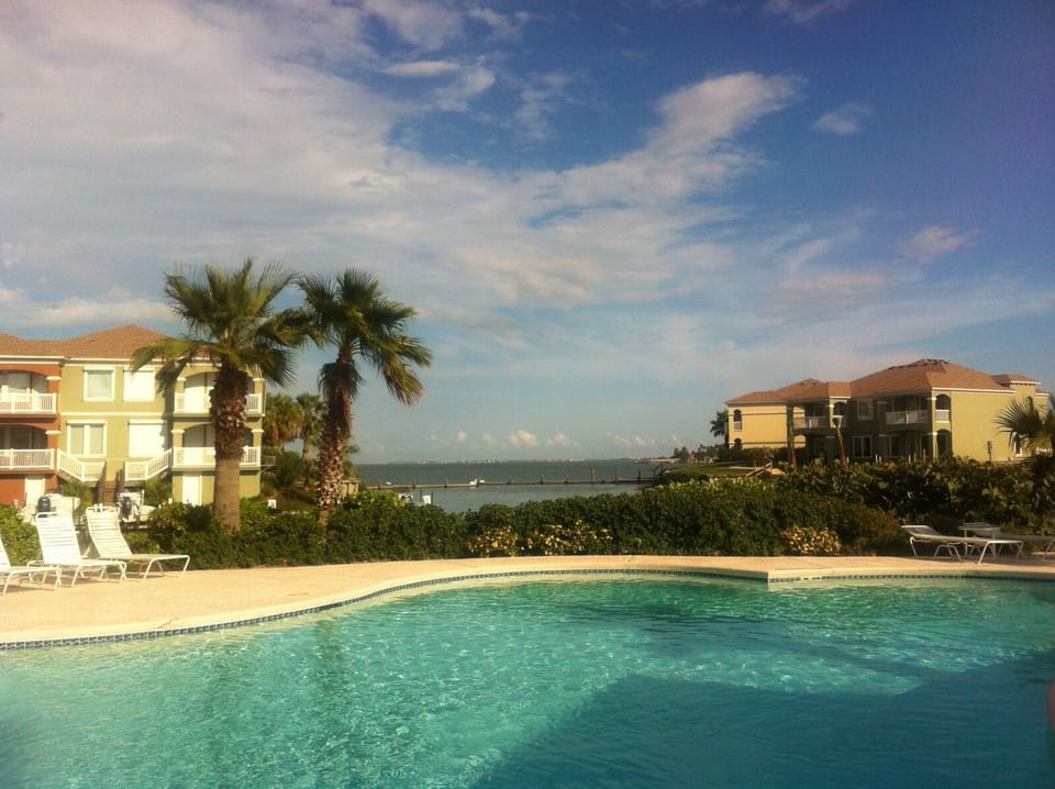 POOL OVERLOOKING LAGUNA MADRE BAY