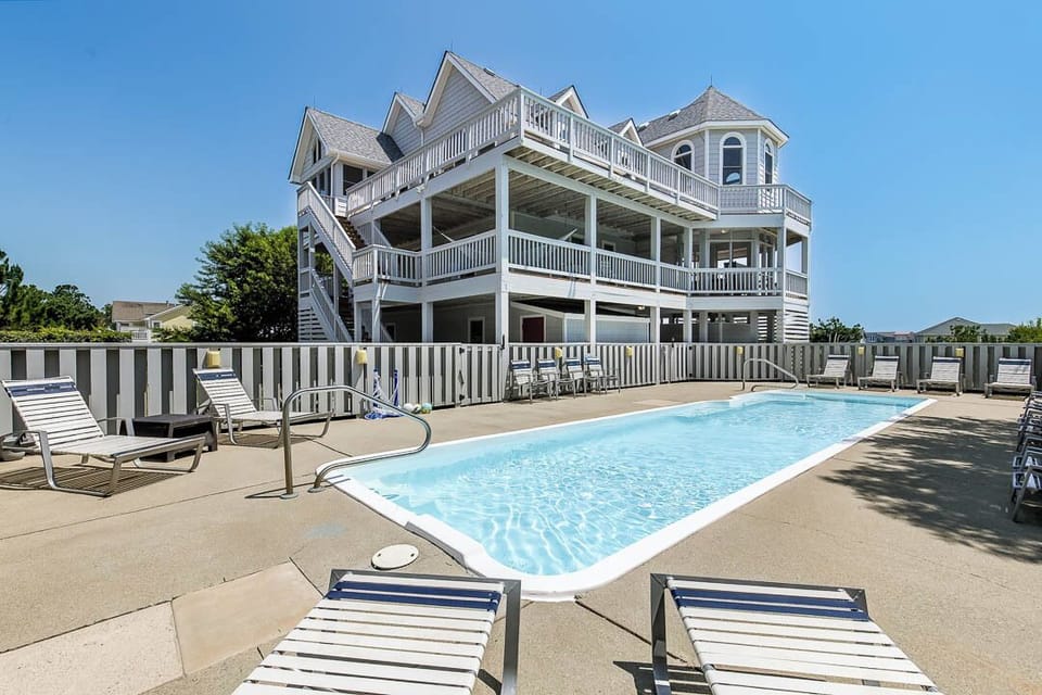 Rear Exterior of Point of Views