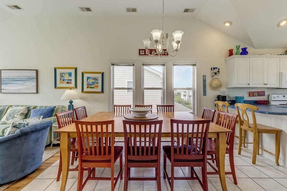 Top-Level Dining Room with Table (seats 10)