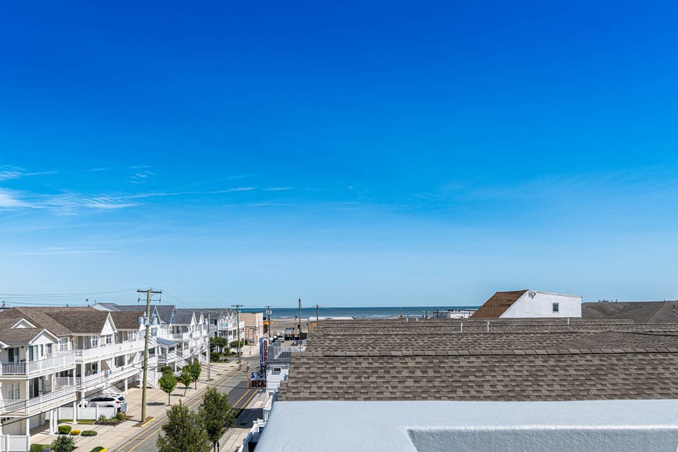 Enormous Rooftop Deck.  360-degree view.  View of Ocean and Boardwalk