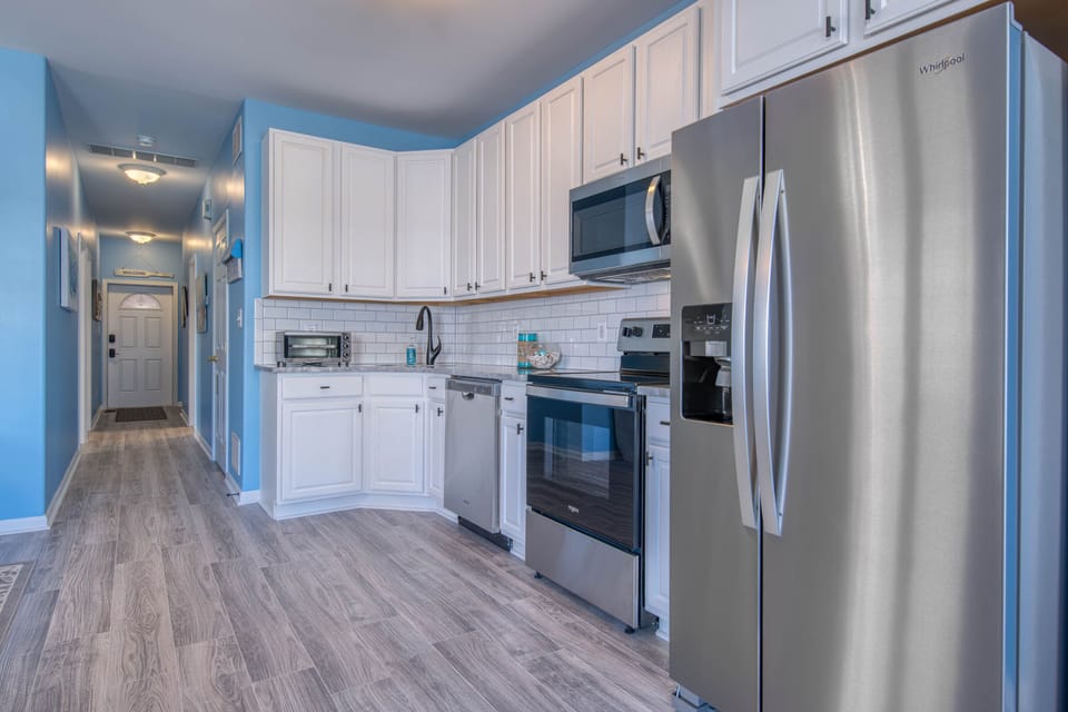 Kitchen & Hallway
