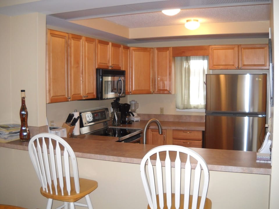 Kitchen and Bar