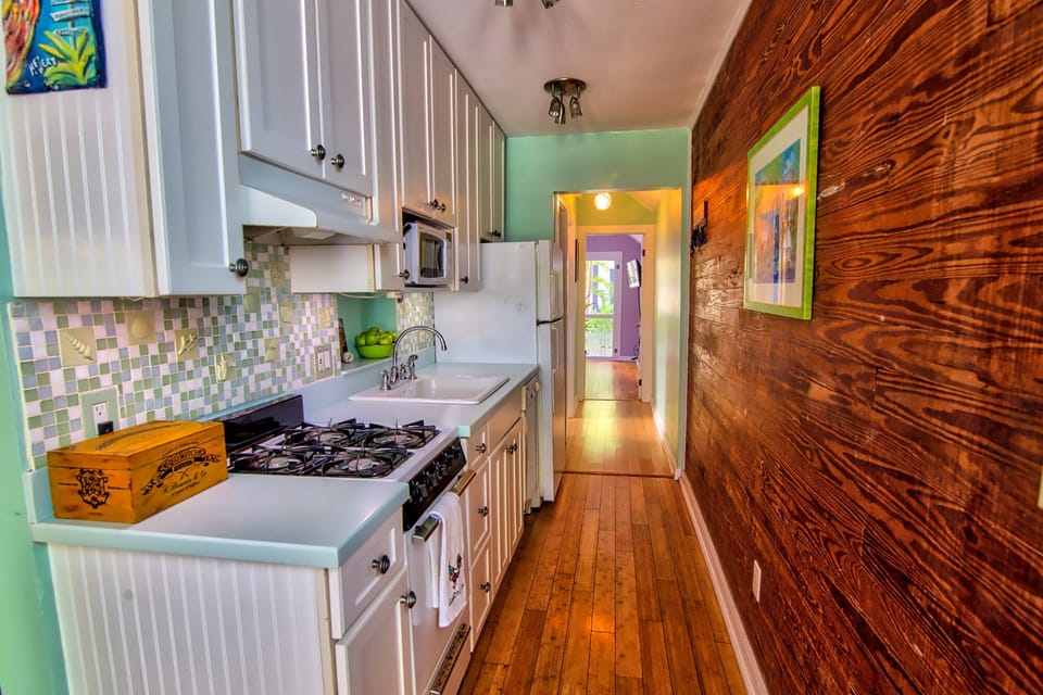 Fully appointed kitchen w/ dishwasher, microwave, disposal. Spotless!