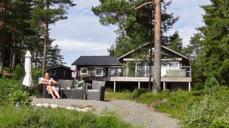 Cabin facing south