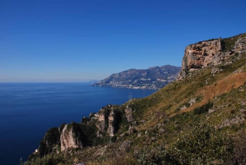 Well finished flat sea view with pool parking wifi 2 C bed 2 baths Apartment in Massa Lubrense