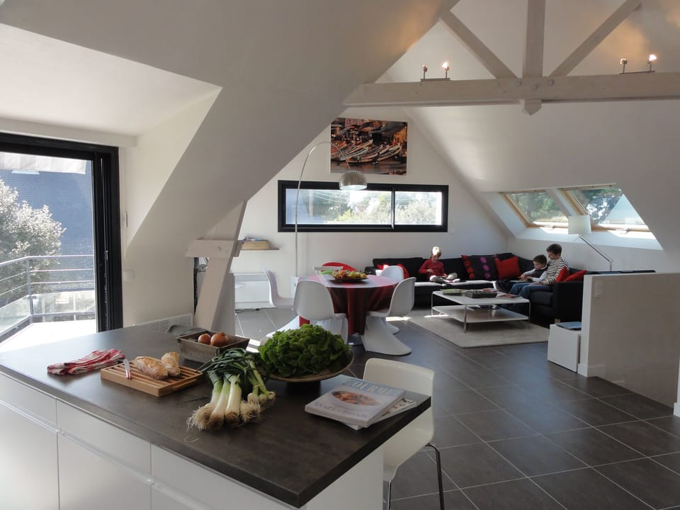 Living room (1st floor)