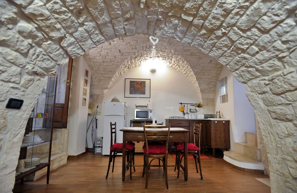Livingroom and kitchen