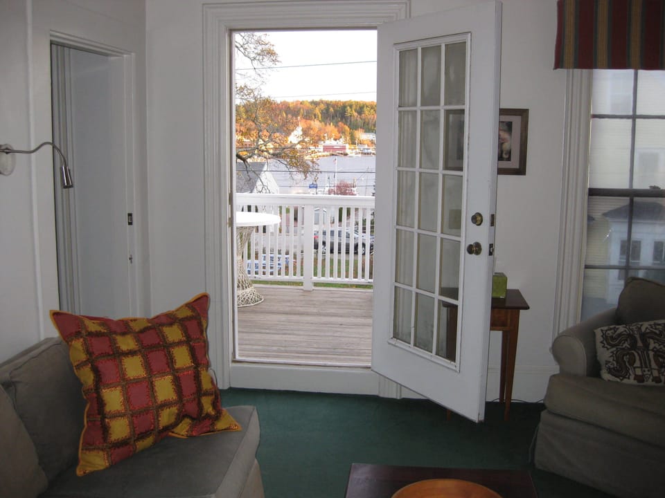 Steps to the deck...
